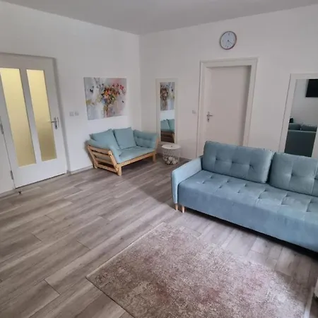 Centrum Mudronova Apartment
