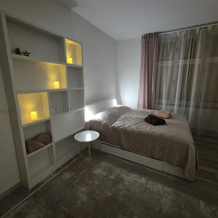 Centrum Mudronova Apartman *